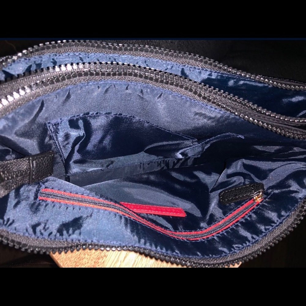 Purse - Picture 3 of 3
